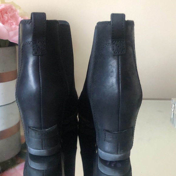 SOREL Lea™ Ankle Black Boots - Picture 3 of 9